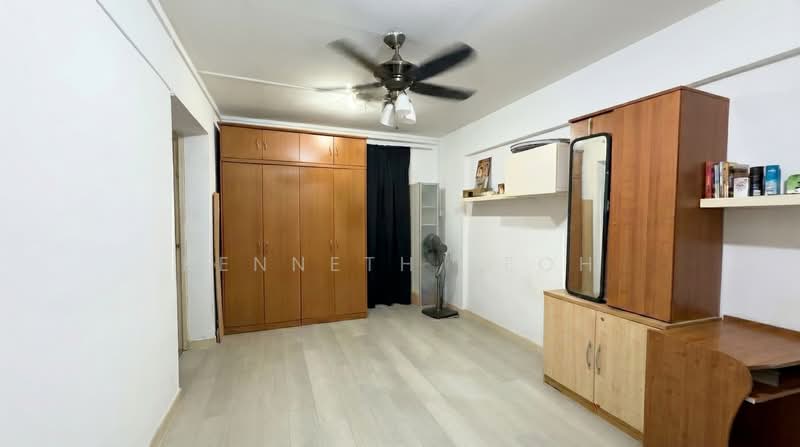 301 Ubi Avenue 1, 301 Ubi Avenue 1, 2 Bedrooms, 678 sqft, HDB Flat For Sale, by Kenneth Yeoh, 500148870 - Bedroom - PropertyGuru.com.sg