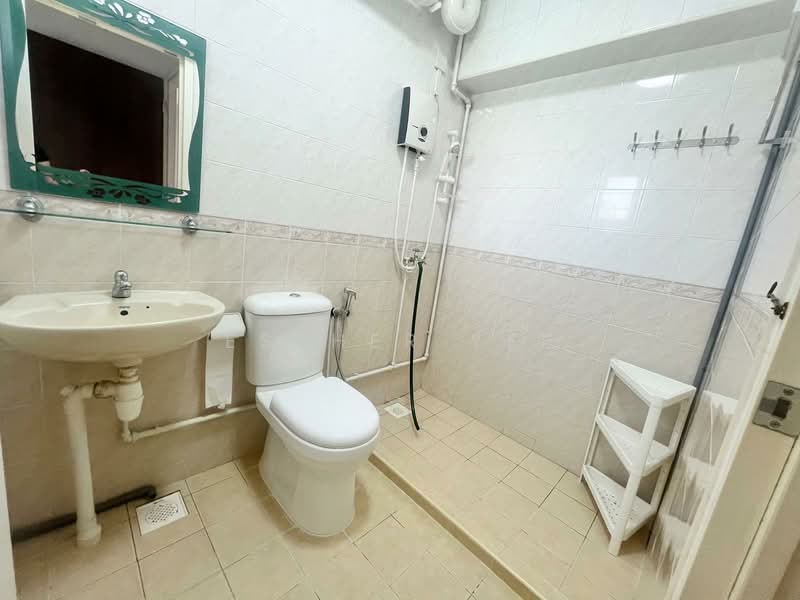 980C Buangkok Crescent, 980C Buangkok Crescent, 3 Bedrooms, 915 sqft, HDB Flat For Rent, by Esther Yee, 500152213 - Bathroom - PropertyGuru.com.sg