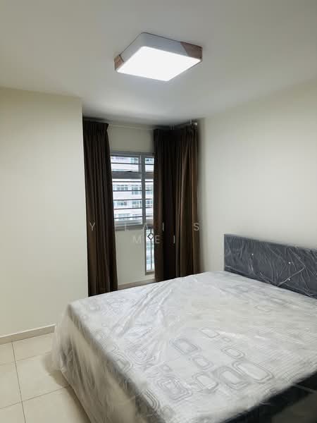 50 Strathmore Avenue, 50 Strathmore Avenue, 3 Bedrooms, 1,184 sqft, HDB Flat For Rent, by May Lai Sook Mei, 500155553 - Master Bedroom - PropertyGuru.com.sg