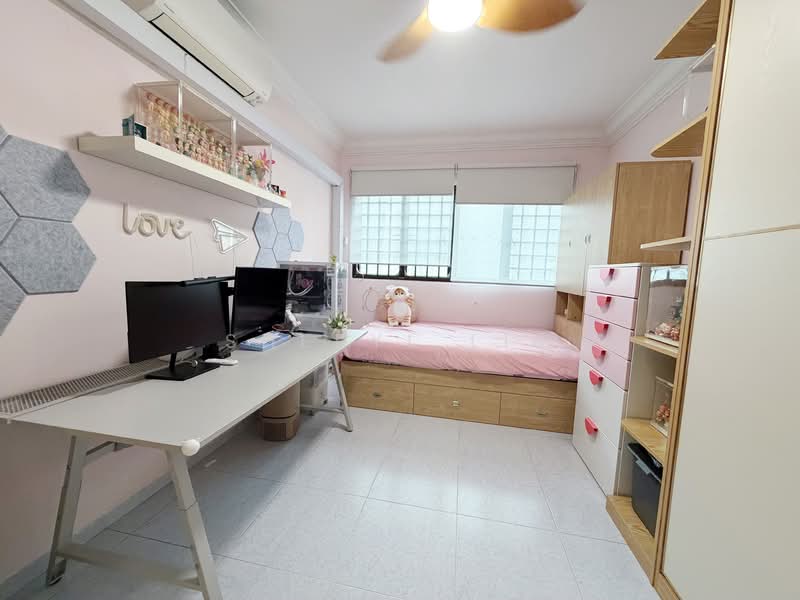 227 Pending Road, 227 Pending Road, 3 Bedrooms, 1,109 sqft, HDB Flat For Sale, by Sheryl Lim, 500155999 - Bedroom - PropertyGuru.com.sg