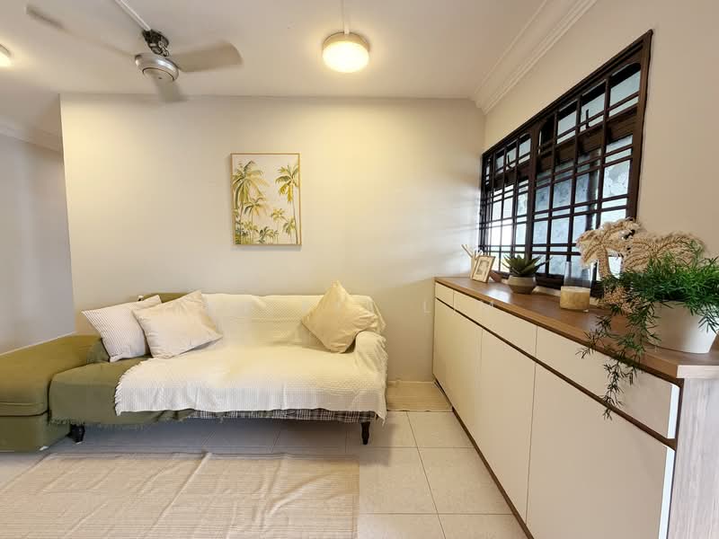 227 Pending Road, 227 Pending Road, 3 Bedrooms, 1,109 sqft, HDB Flat For Sale, by Sheryl Lim, 500155999 - Living Room - PropertyGuru.com.sg