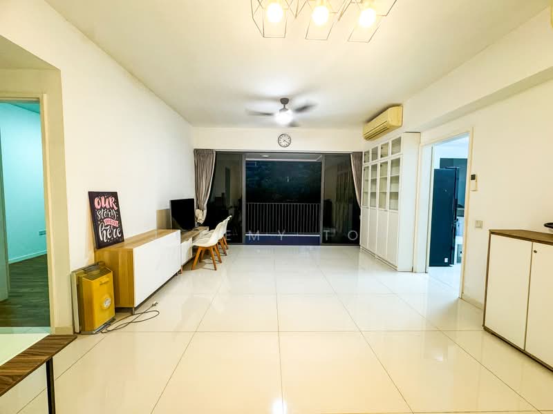 The Interlace, 180 Depot Road, 2 Bedrooms, 1,216 sqft, Condominium For Rent, by Jeremy Toh, 500156089 - Living Room - PropertyGuru.com.sg