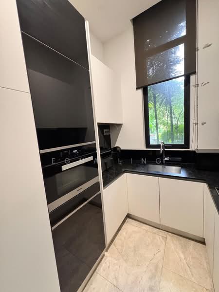 Martin Modern, 10 Martin Place, 3 Bedrooms, 1,012 sqft, Apartment For Rent, by Egna Ling, 500156112 - Kitchen - PropertyGuru.com.sg