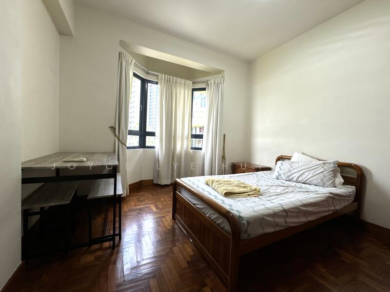 Westcove Condo, 10 West Coast Crescent, 2 Bedrooms, 1,098 sqft, Condominium For Sale, by Joyce Lye Hui Xin, 60078847 - Bedroom - PropertyGuru.com.sg