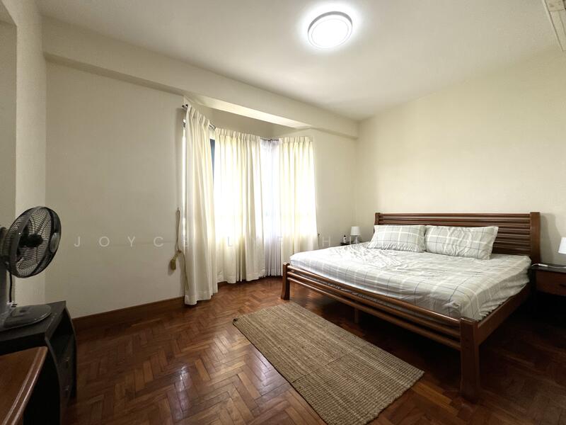 Westcove Condo, 10 West Coast Crescent, 2 Bedrooms, 1,098 sqft, Condominium For Sale, by Joyce Lye Hui Xin, 60078847 - Master Bedroom - PropertyGuru.com.sg