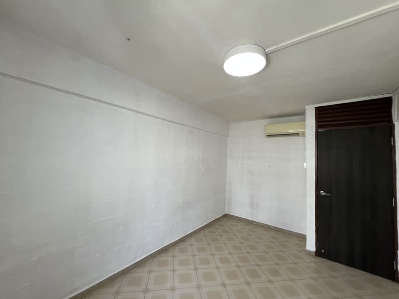 154 Woodlands Street 13, 154 Woodlands Street 13, 3 Bedrooms, 990 sqft, HDB Flat For Sale, by Jassy Ho, 60080080 - Bedroom - PropertyGuru.com.sg