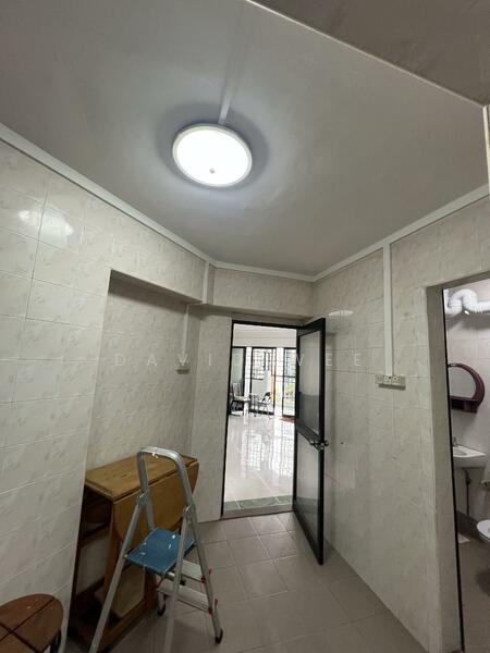 241 Compassvale Walk, 241 Compassvale Walk, 3 Bedrooms, 1,200 sqft, HDB Flat For Rent, by David Wee, 60123685 - Kitchen - PropertyGuru.com.sg