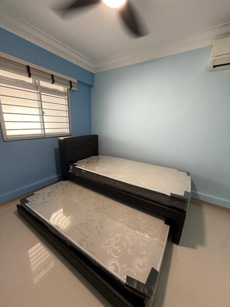 126 Yishun Street 11, 126 Yishun Street 11, Room Rental, 130 sqft, HDB Flat For Rent, by Zee Koh, 60136115 - PropertyGuru.com.sg