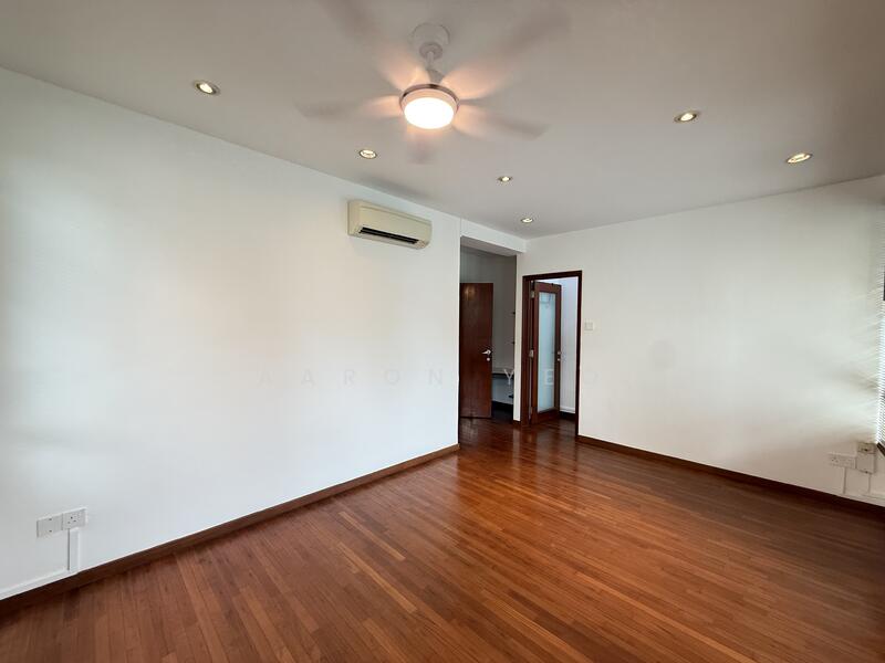 Serangoon Garden Estate, Corfe Place, 6 Bedrooms, 2,964 sqft, Semi-Detached House For Rent, by Aaron Yeo, 60154829 - Living Room - PropertyGuru.com.sg