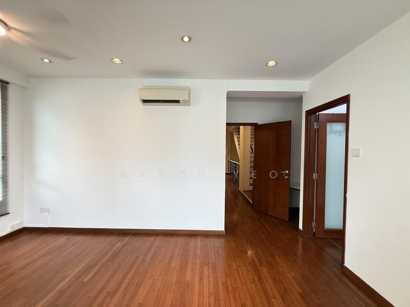 Serangoon Garden Estate, Corfe Place, 6 Bedrooms, 2,964 sqft, Semi-Detached House For Rent, by Aaron Yeo, 60154829 - Living Room - PropertyGuru.com.sg
