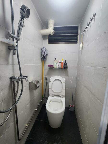 5 Bedok South Avenue 2, 5 Bedok South Avenue 2, 3 Bedrooms, 883 sqft, HDB Flat For Sale, by Stephanie Kuet LY, 60216457 - PropertyGuru.com.sg
