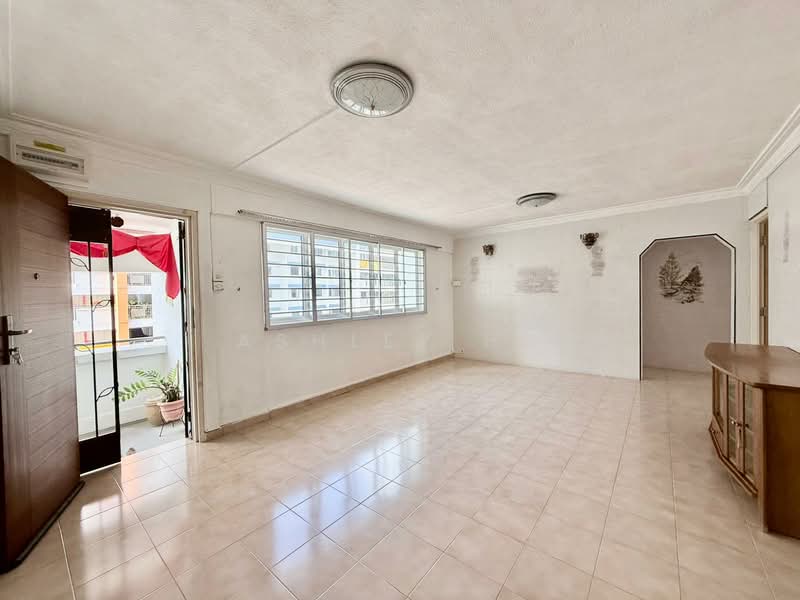 223 Yishun Street 21, 223 Yishun Street 21, 3 Bedrooms, 979 sqft, HDB Flat For Sale, by Ashley Ho, 60228259 - Living Room - PropertyGuru.com.sg