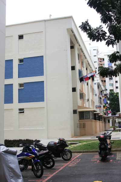 207 Yishun Street 21, 207 Yishun Street 21, 3 Bedrooms, 1,001 sqft, HDB Flat For Sale, by Jeremy Tan, 500098442 - PropertyGuru.com.sg