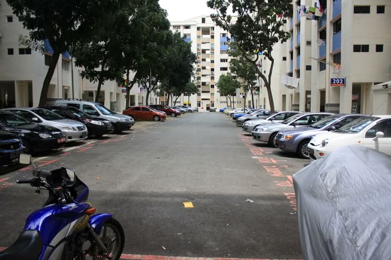 207 Yishun Street 21, 207 Yishun Street 21, 3 Bedrooms, 1,001 sqft, HDB Flat For Sale, by Jeremy Tan, 500098442 - PropertyGuru.com.sg